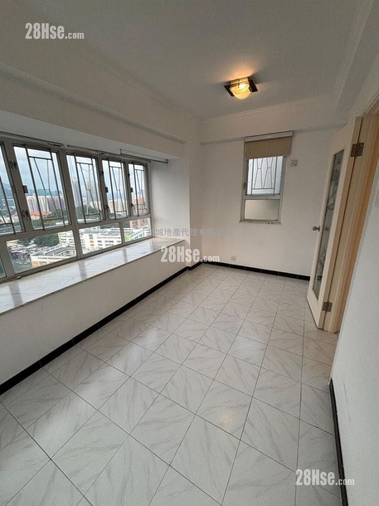 金狮花园 租盘 307 平方尺