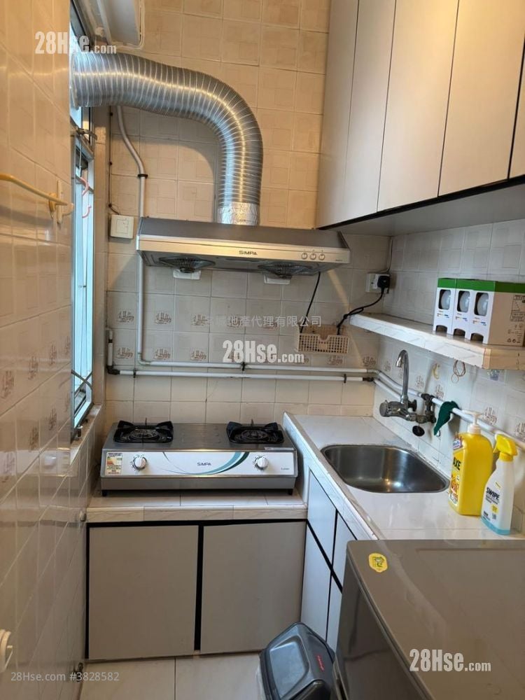 金狮花园 租盘 307 平方尺