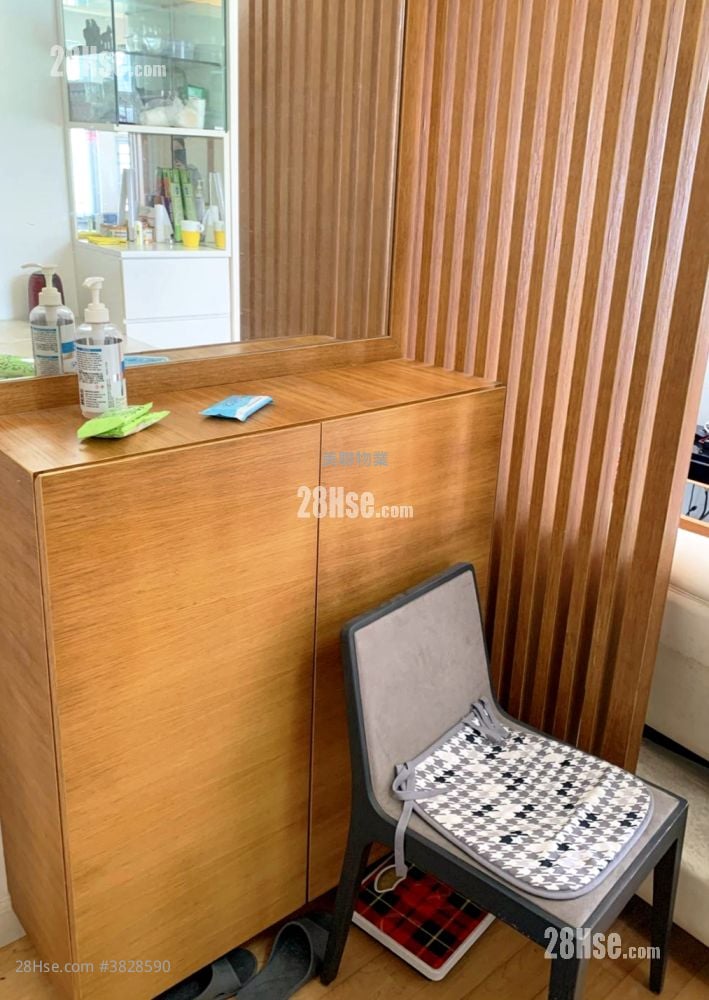 Glamour Garden Rental 2 Bedrooms , 1 Bathroom 386 ft²