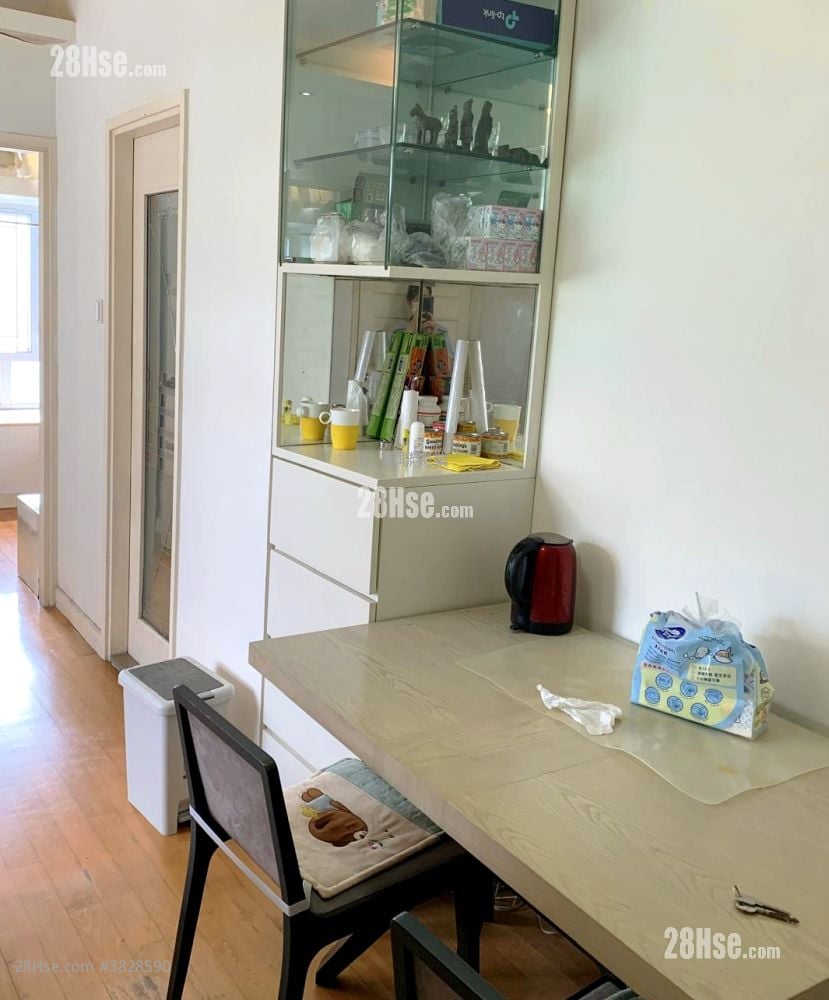 Glamour Garden Rental 2 Bedrooms , 1 Bathroom 386 ft²