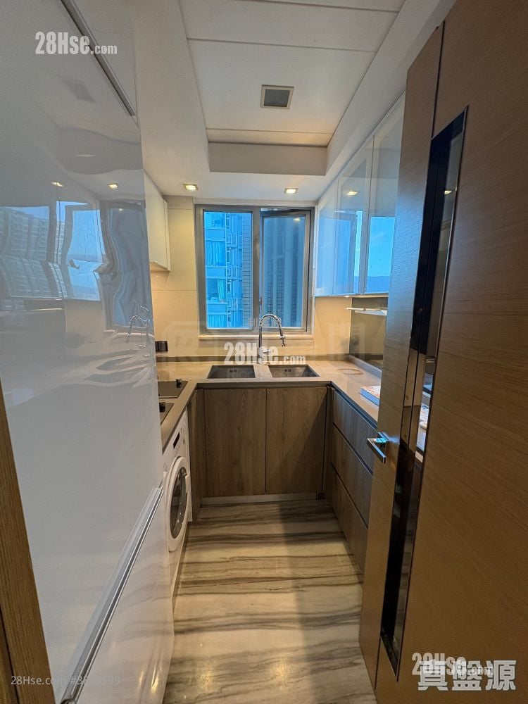 峻峦 售盘 3 房 606 平方尺