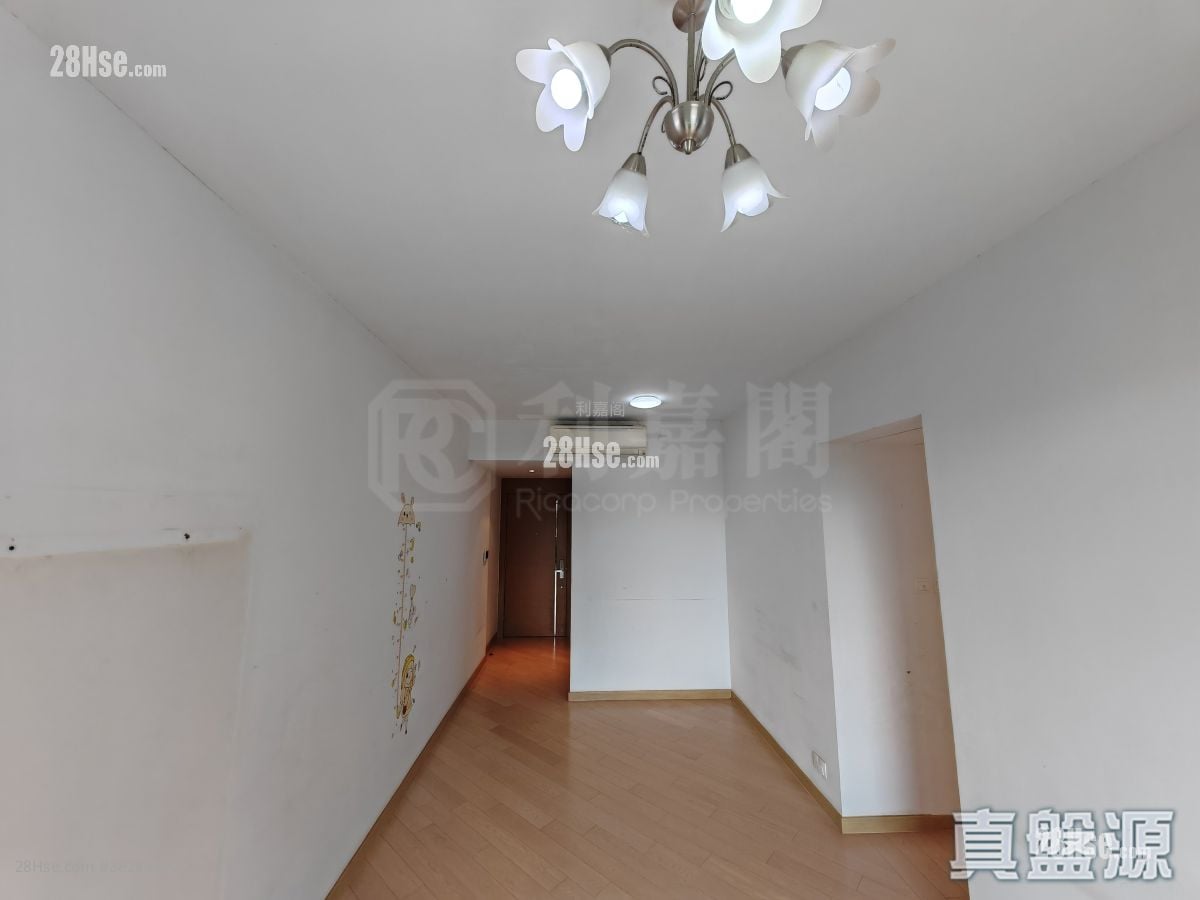 峻峦 售盘 3 房 606 平方尺