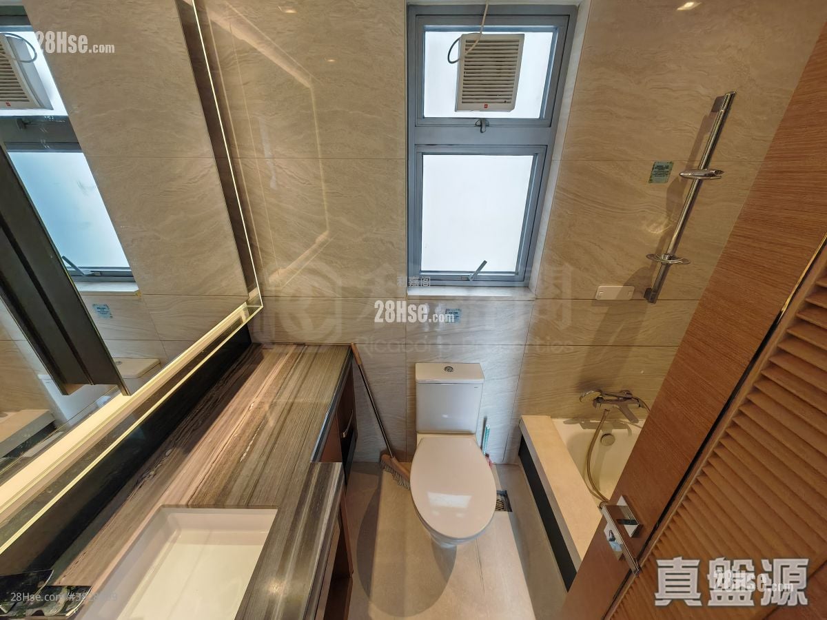 峻峦 售盘 3 房 606 平方尺