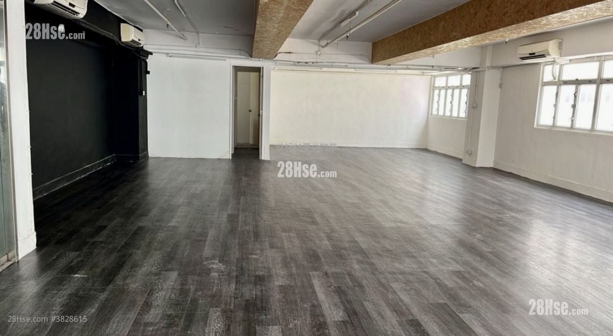 九龙湾工业中心 租盘 2,000 平方尺