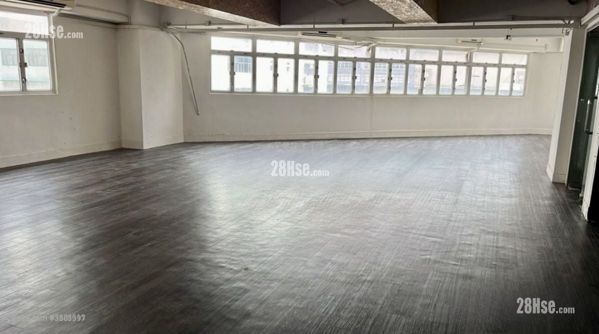 九龙湾工业中心 租盘 2,000 平方尺