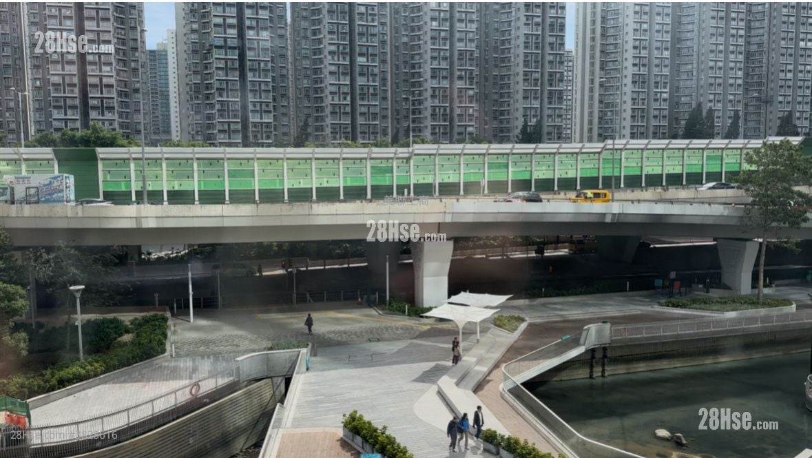 Hing Yip Centre Sell