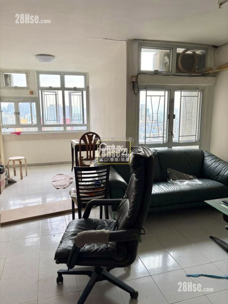 Fung Tak Estate Sell 2 Bedrooms , 1 Bathroom 443 ft²