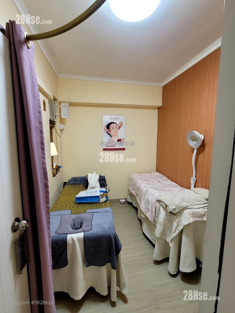 商住大厦 租盘 4 房 , 1 厕所 560 平方尺