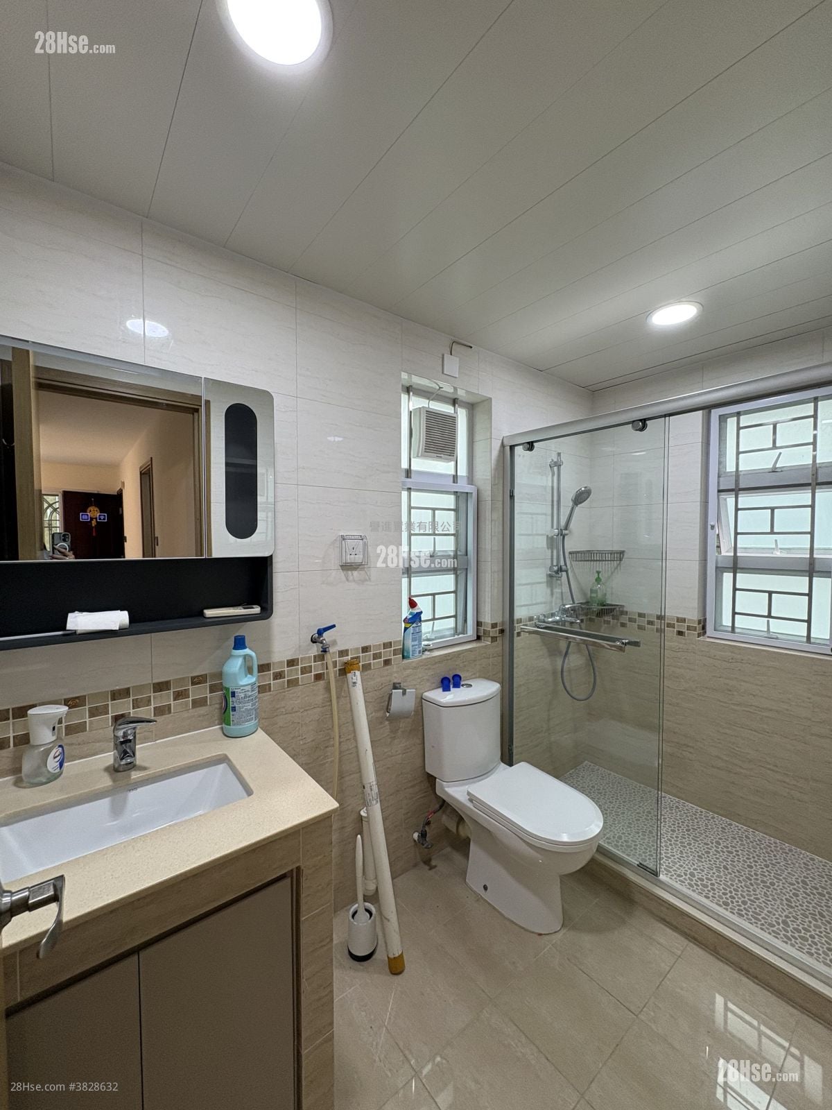 Village Rental 2 Bedrooms , 1 Bathroom 700 ft²