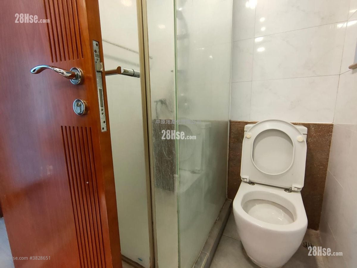 New Haven Sell 3 Bedrooms , 2 Bathrooms 731 ft²