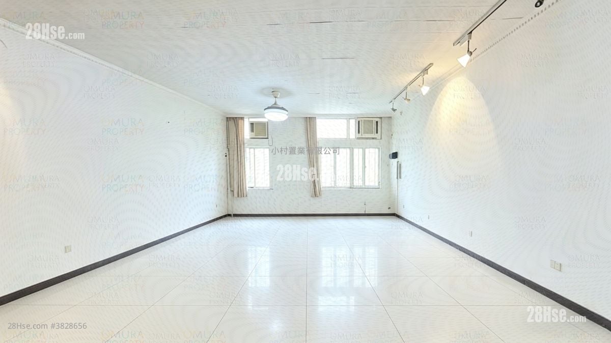 廳: 嘉隆苑 售盤 3 房 , 1 浴室 645 平方呎