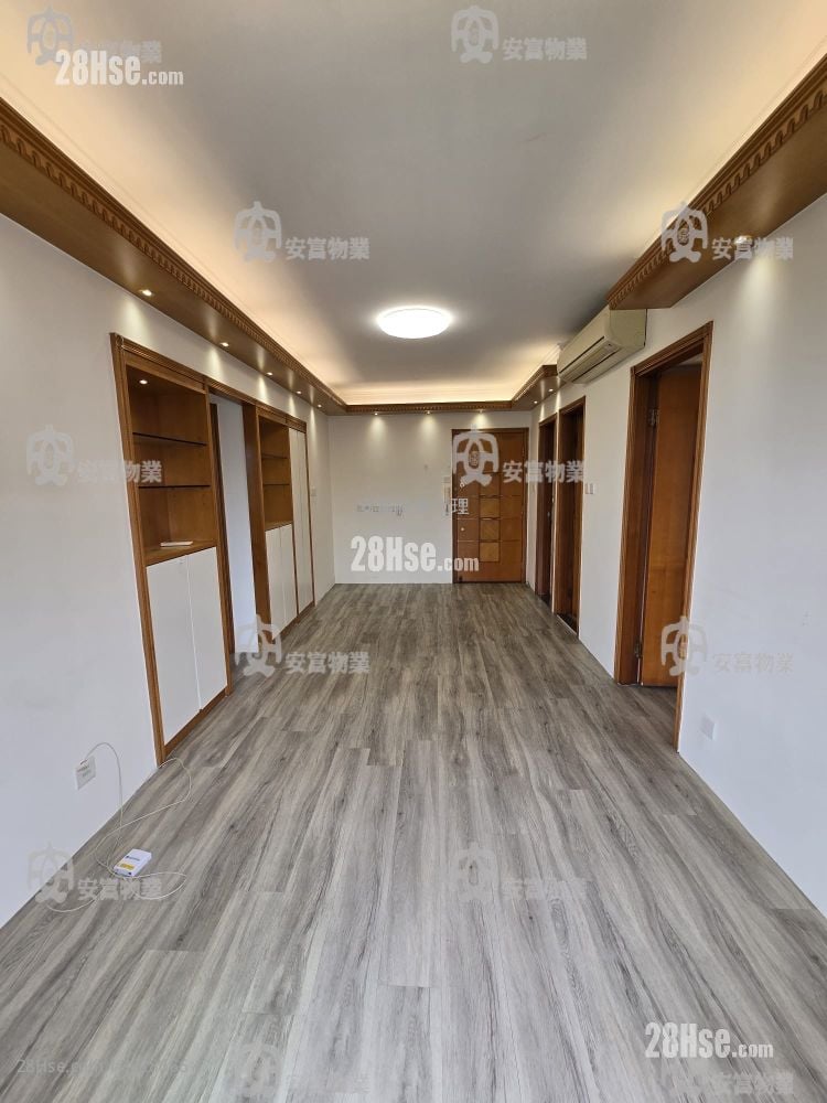 La Fontaine Rental 3 Bedrooms , 1 Bathroom 532 ft²