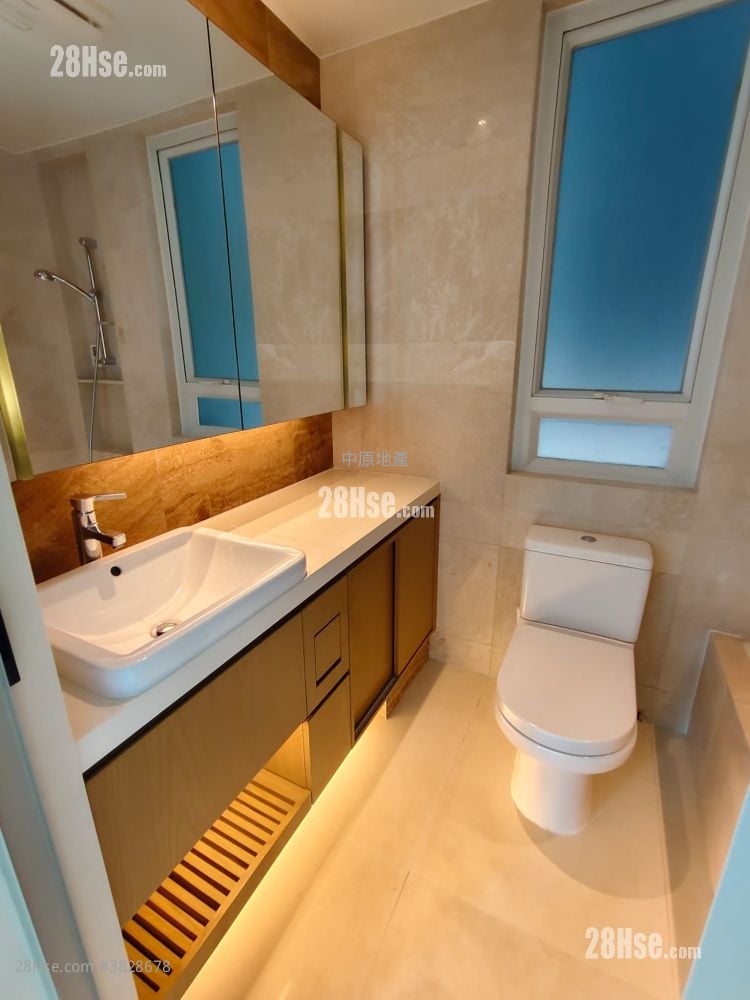 Lions Rise Sell 3 Bedrooms , 2 Bathrooms 699 ft²