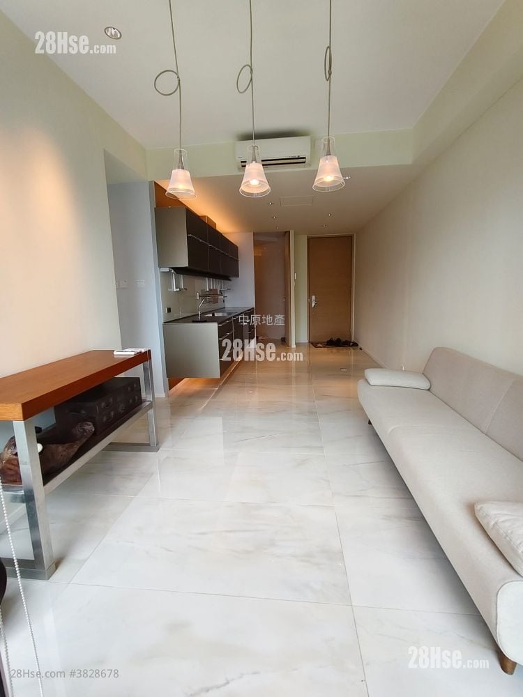 Lions Rise Sell 3 Bedrooms , 2 Bathrooms 699 ft²