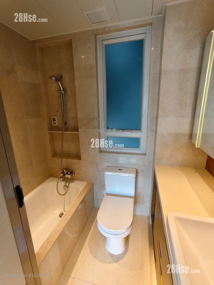 Lions Rise Sell 3 Bedrooms , 2 Bathrooms 699 ft²