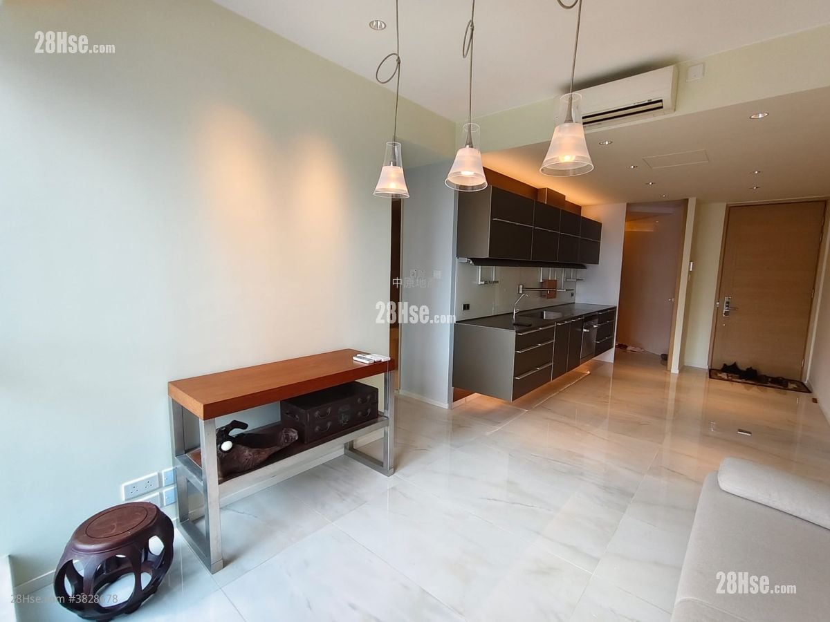 Lions Rise Sell 3 Bedrooms , 2 Bathrooms 699 ft²