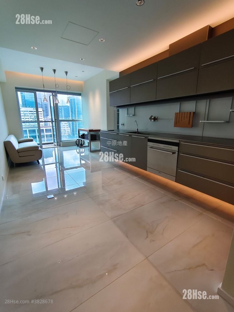 Lions Rise Sell 3 Bedrooms , 2 Bathrooms 699 ft²