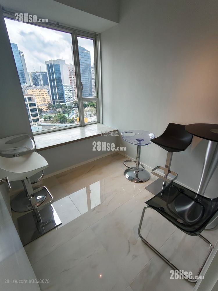 Lions Rise Sell 3 Bedrooms , 2 Bathrooms 699 ft²