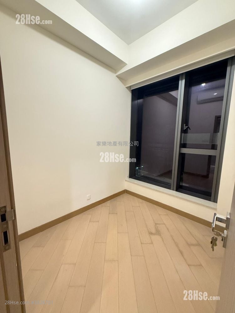 Lime Gala Rental 2 Bedrooms , 1 Bathroom 469 ft²