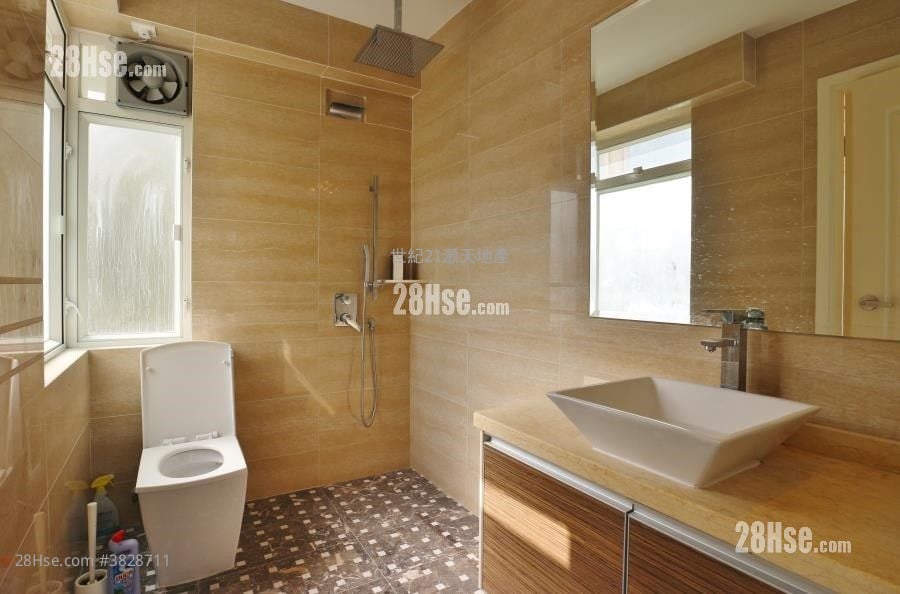 Riverain Bayside Rental 4 Bedrooms , 3 Bathrooms 2,104 ft²