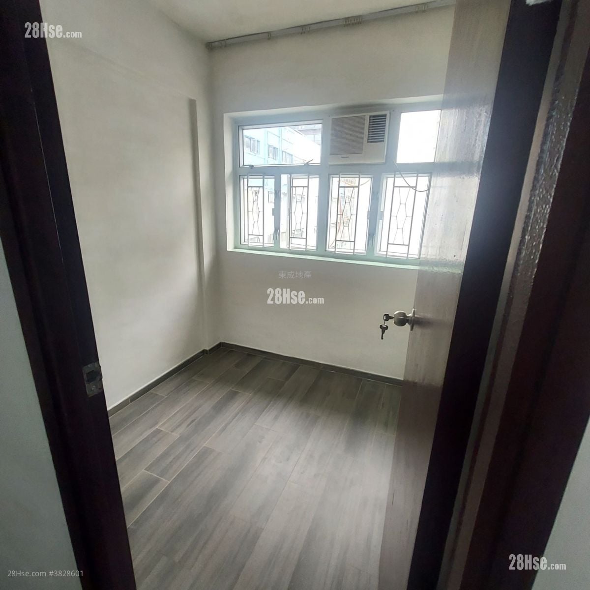 Tung Po Building Rental 2 Bedrooms , 1 Bathroom 316 ft²
