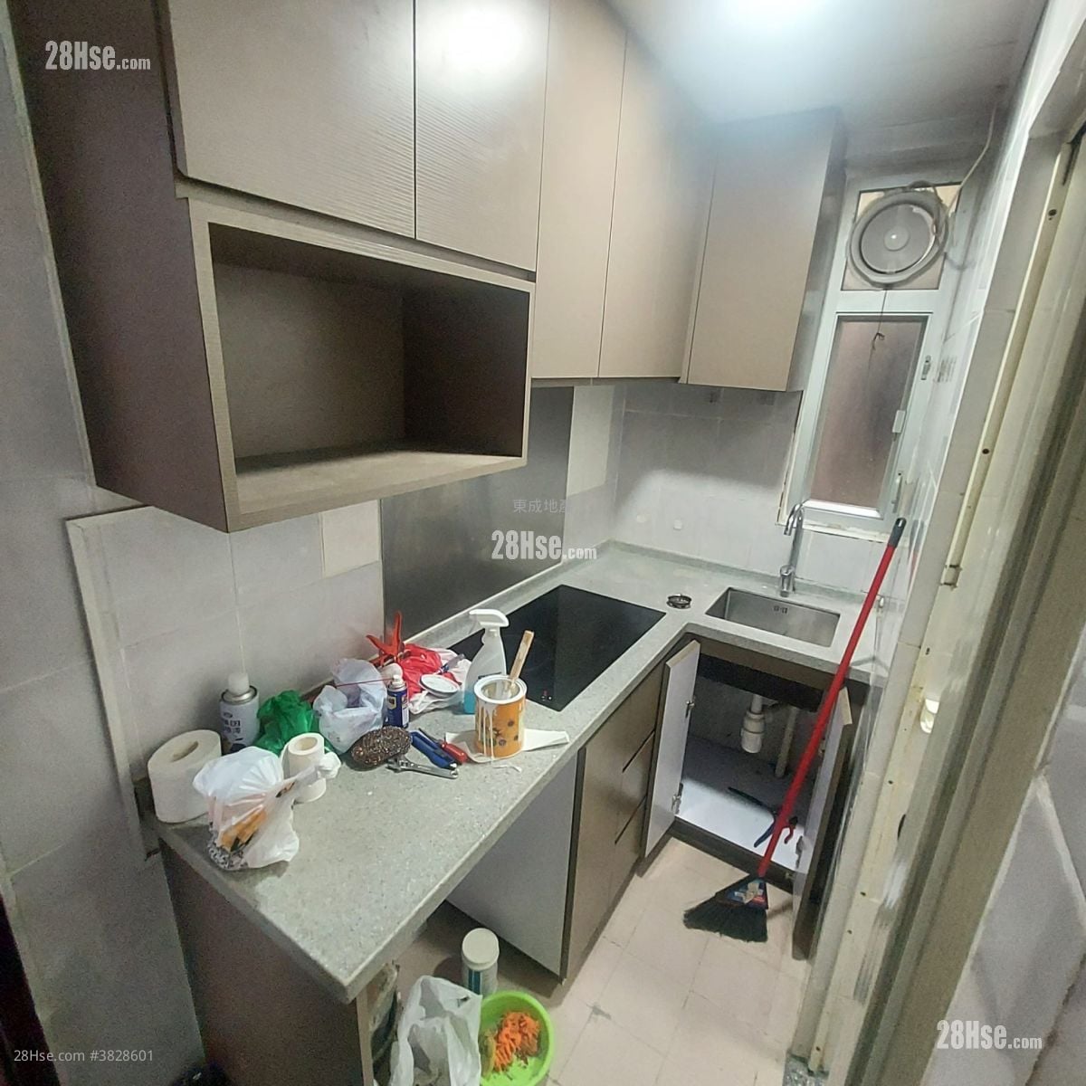 Tung Po Building Rental 2 Bedrooms , 1 Bathroom 316 ft²