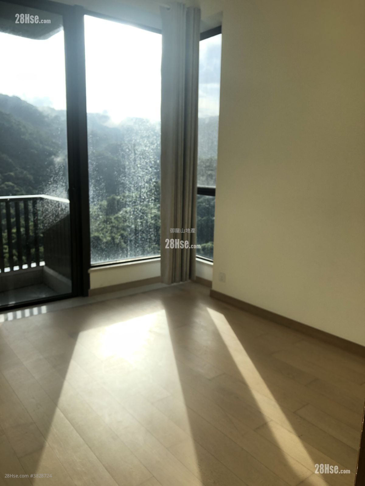 Dragons Range Rental 3 Bedrooms , 2 Bathrooms 963 ft²