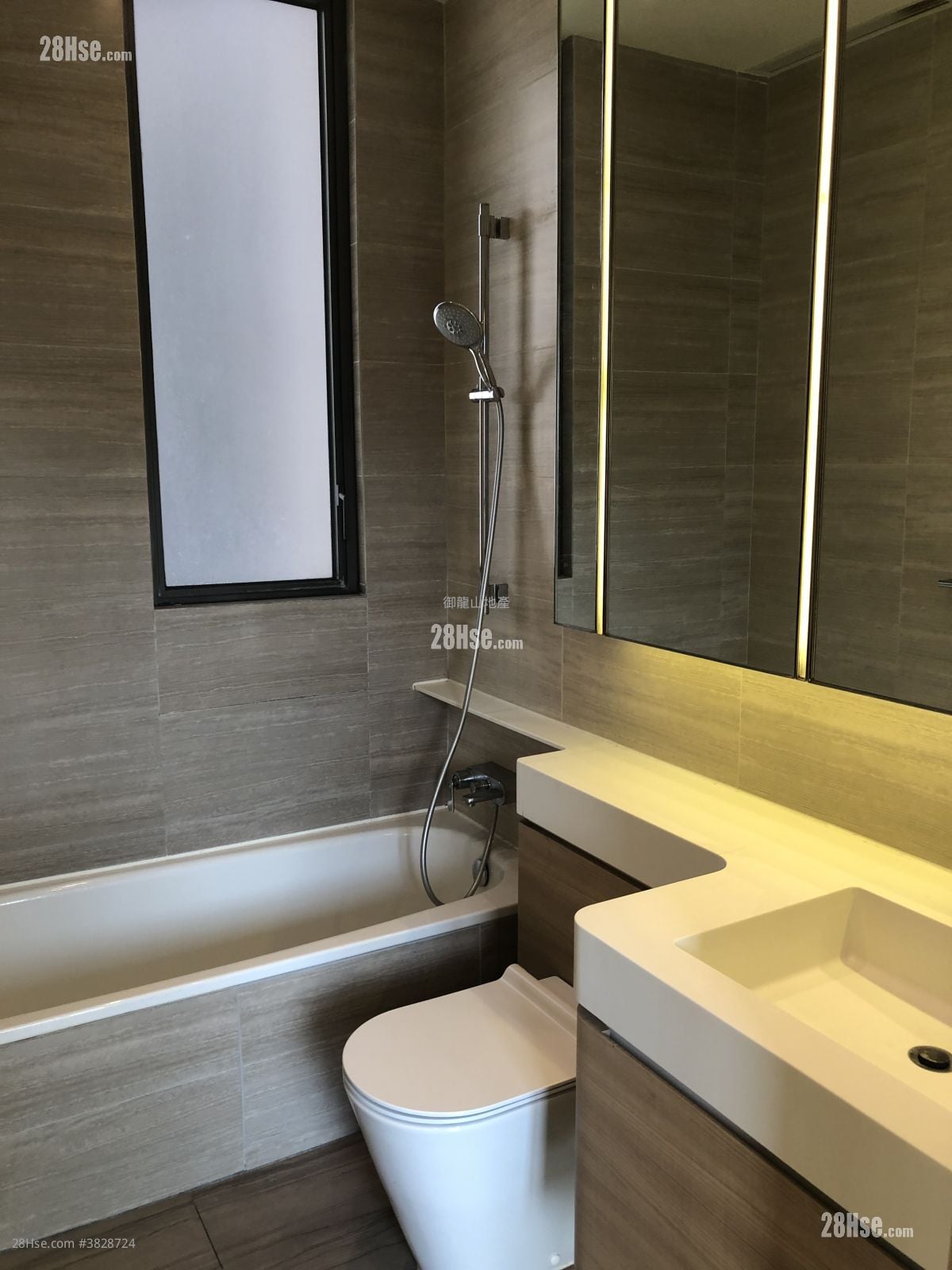 Dragons Range Rental 3 Bedrooms , 2 Bathrooms 963 ft²