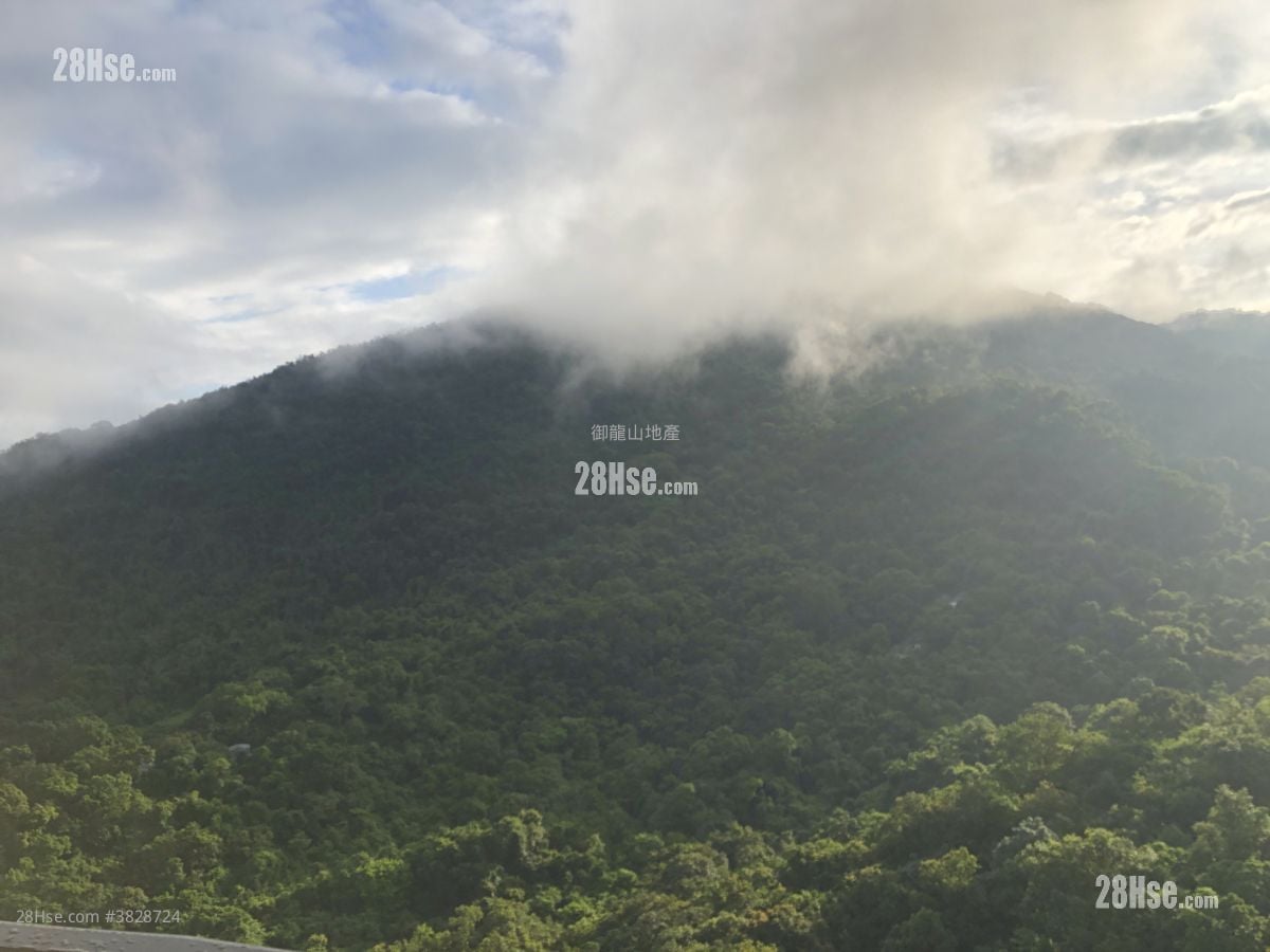 Dragons Range Rental 3 Bedrooms , 2 Bathrooms 963 ft²