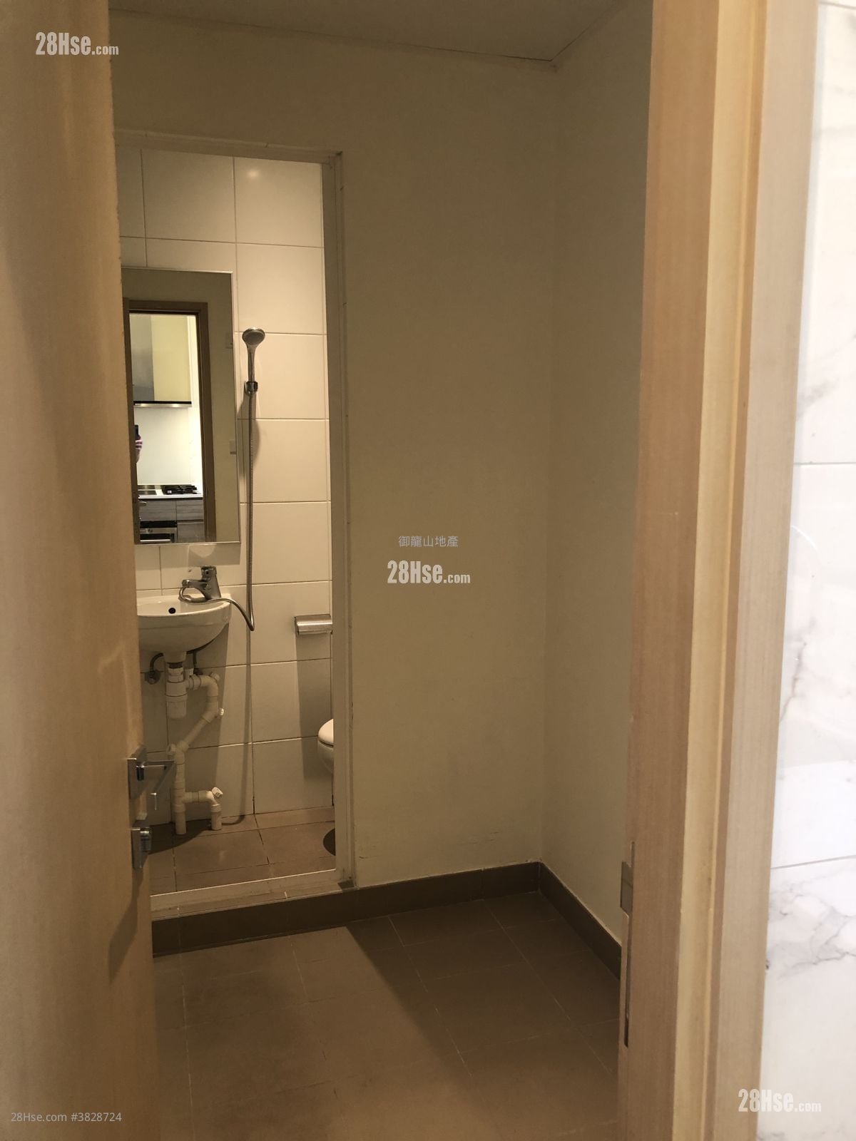 Dragons Range Rental 3 Bedrooms , 2 Bathrooms 963 ft²