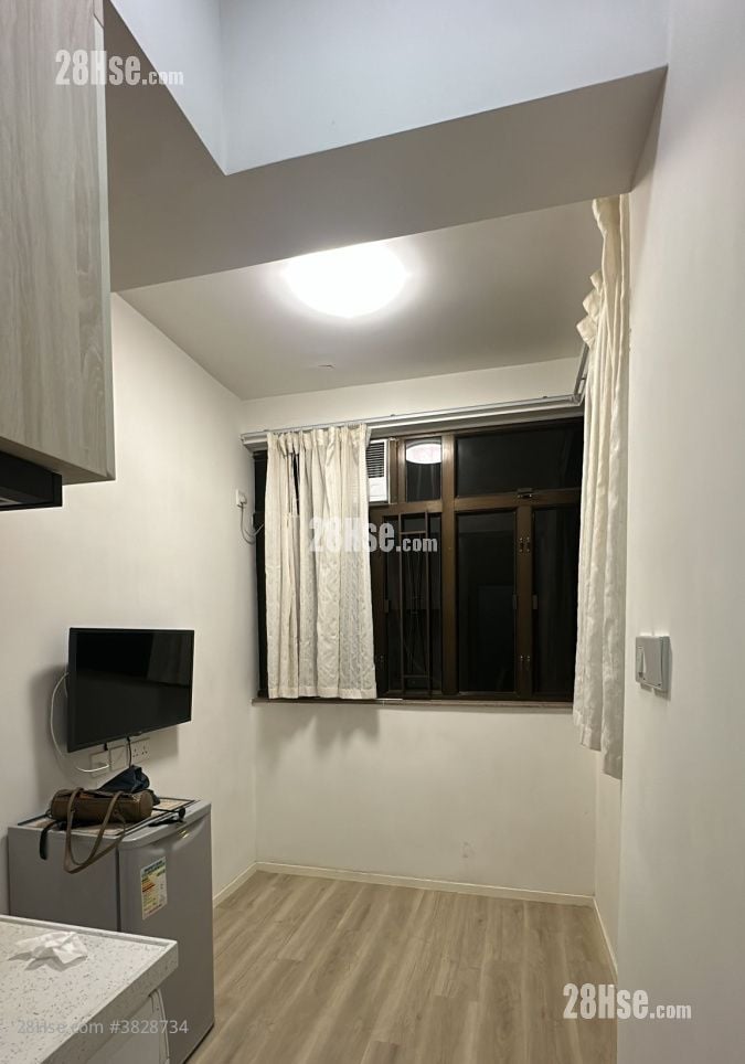 Hoi Deen Court Rental Studio , 1 Bathroom 150 ft²