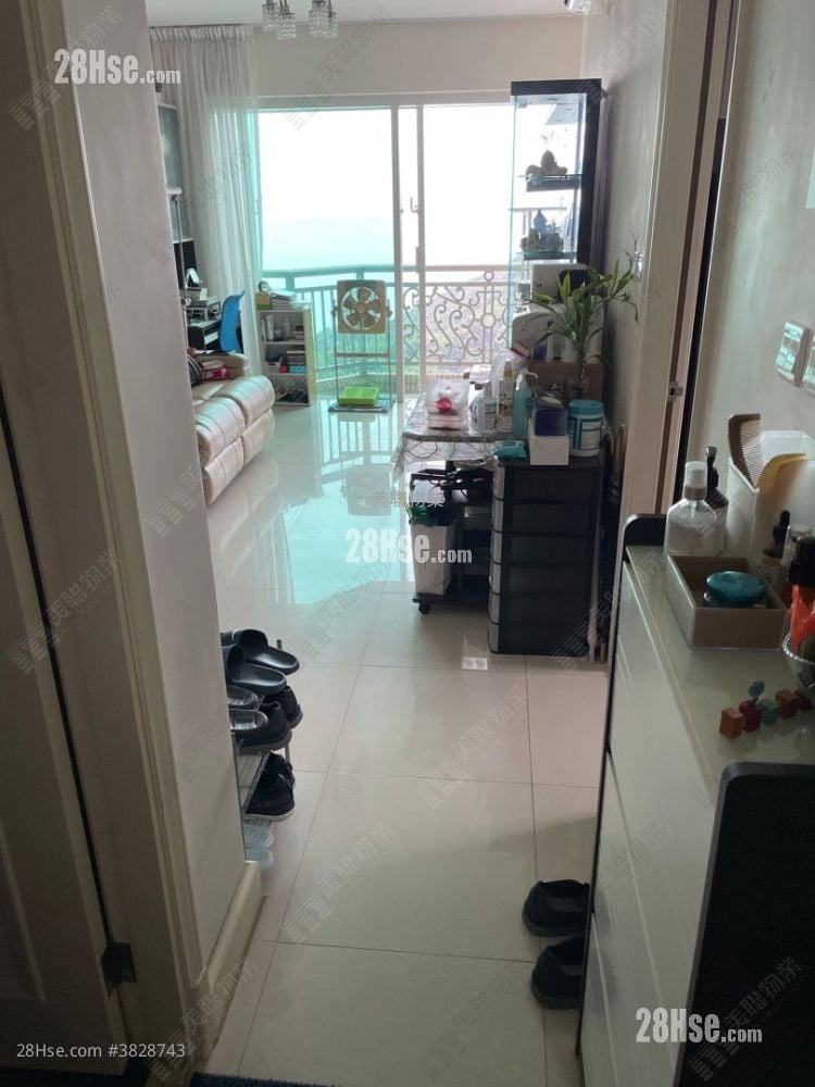 Metro Town Sell 2 Bedrooms 503 ft²