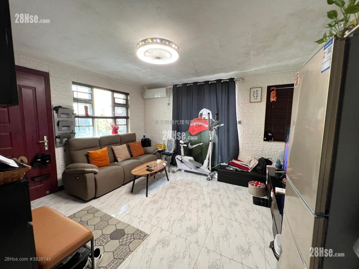 村屋 售盘 2 房 , 3 浴室 1,215 平方尺