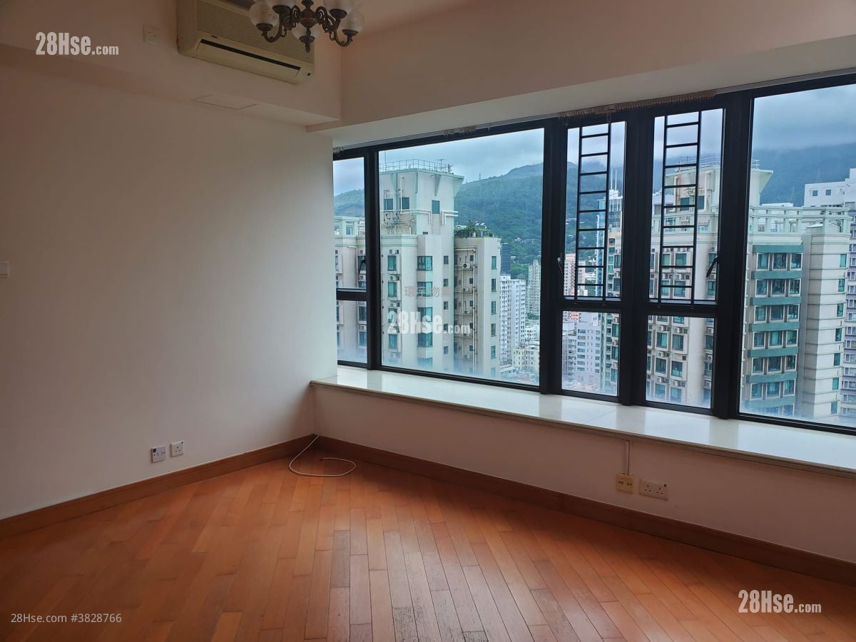 Chelsea Court Sell 2 Bedrooms , 1 Bathroom 471 ft²