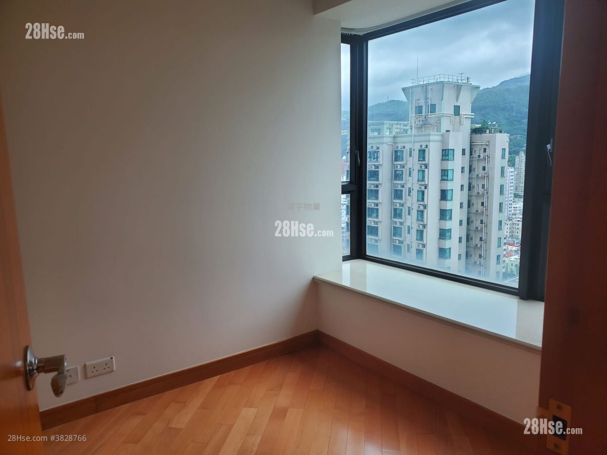 Chelsea Court Sell 2 Bedrooms , 1 Bathroom 471 ft²