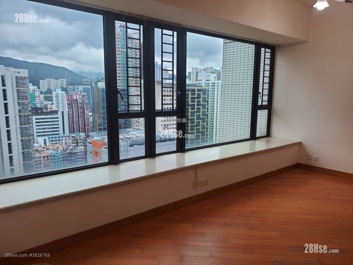 Chelsea Court Sell 2 Bedrooms , 1 Bathroom 471 ft²