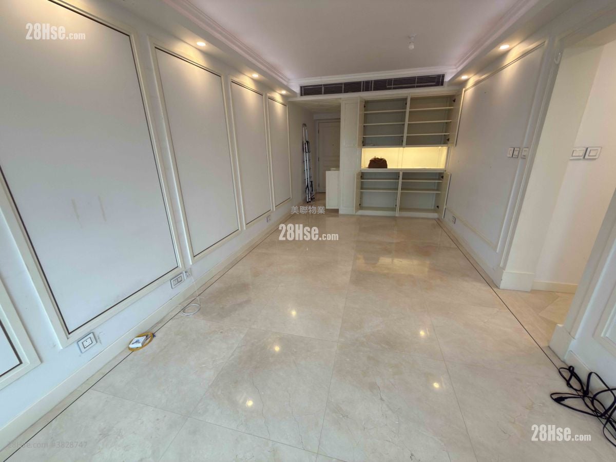 Sorrento Rental 2 Bedrooms , 2 Bathrooms 780 ft²