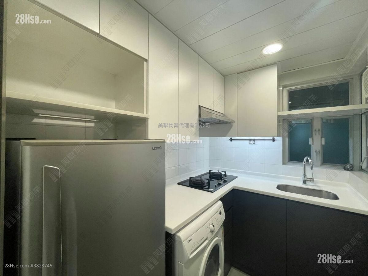 The Metro City Rental 2 Bedrooms , 1 Bathroom 420 ft²