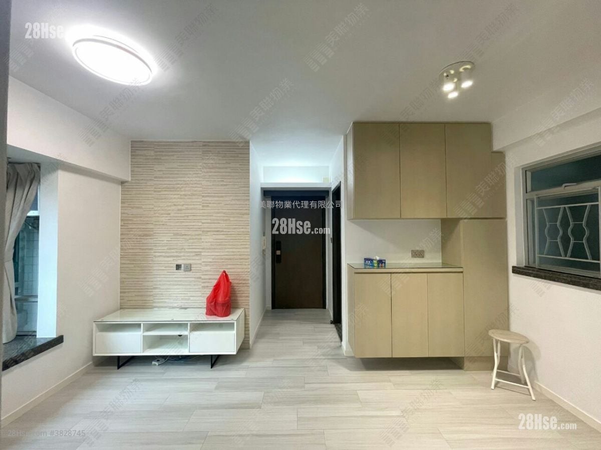 The Metro City Rental 2 Bedrooms , 1 Bathroom 420 ft²