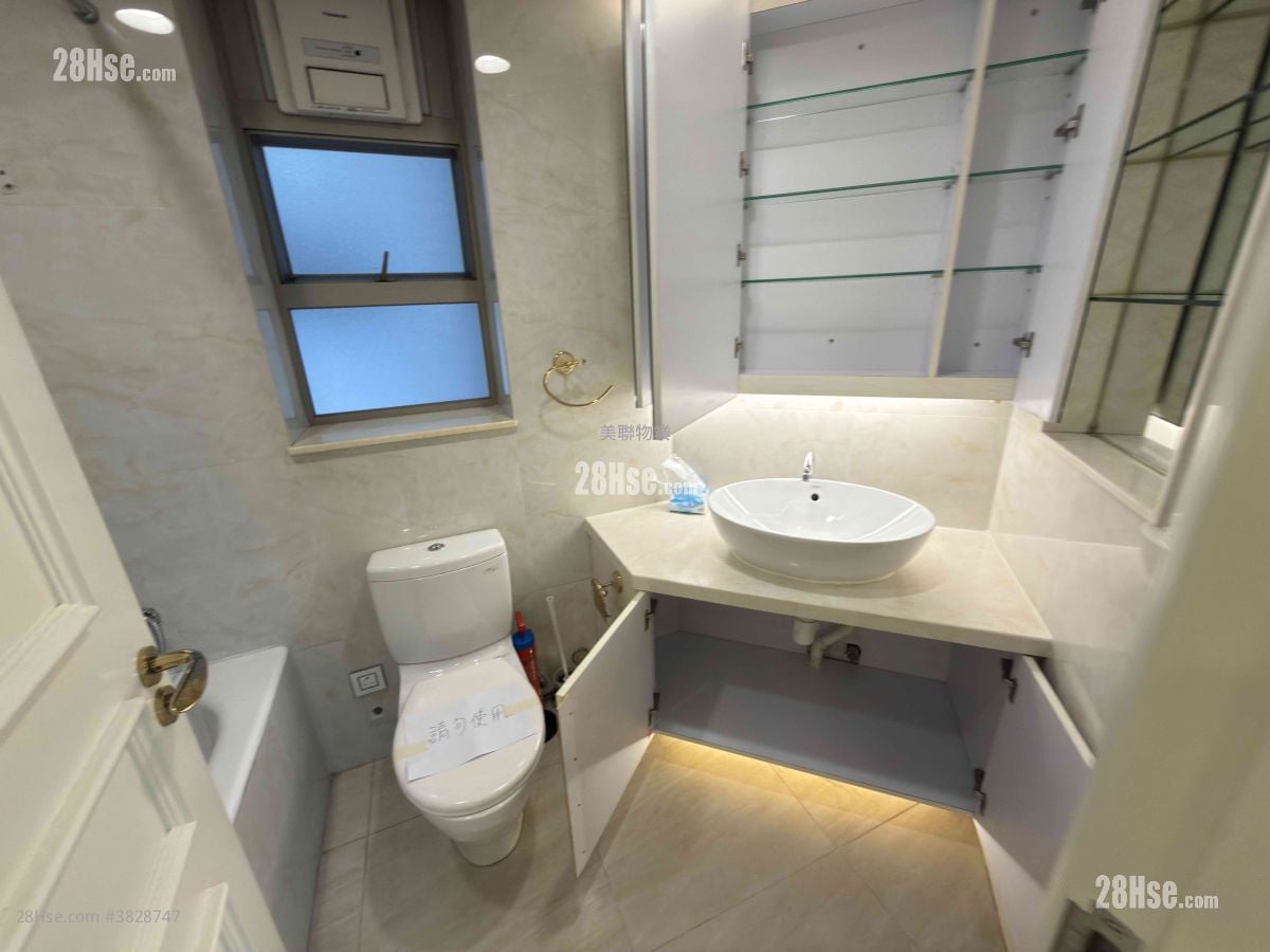 Sorrento Rental 2 Bedrooms , 2 Bathrooms 780 ft²