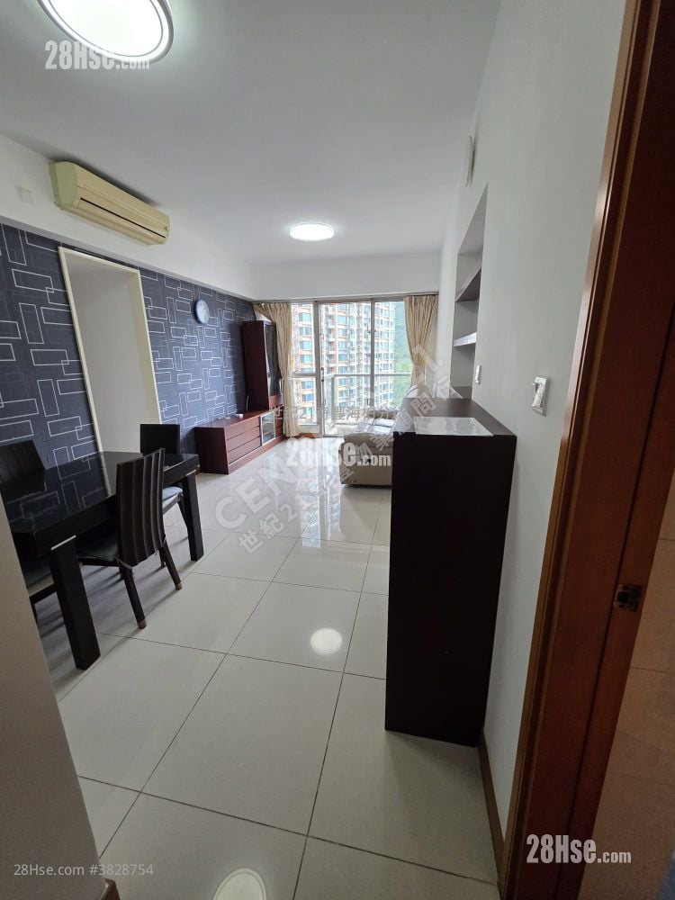 银湖天峰 租盘 3 房 , 2 浴室 695 平方尺