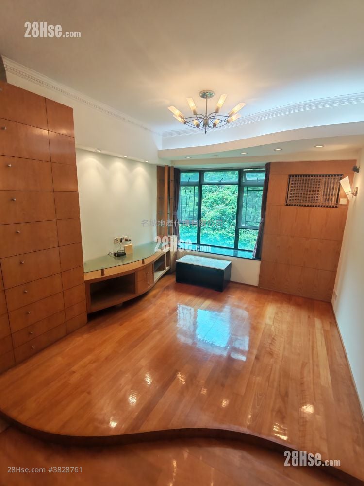 晓翠山庄 售盘 3 房 , 2 浴室 817 平方尺