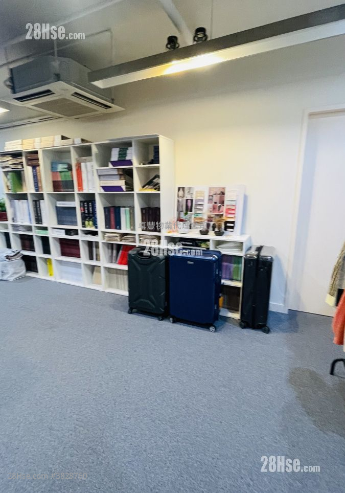 Mackenny Centre Sell 2 Bedrooms , 2 Toilets 1,780 ft²