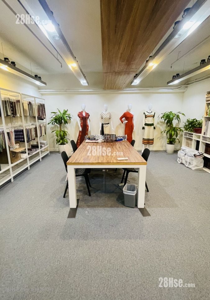 Mackenny Centre Sell 2 Bedrooms , 2 Toilets 1,780 ft²