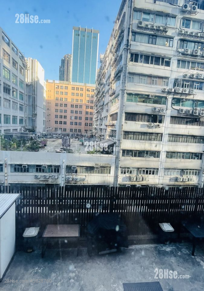 Mackenny Centre Sell 2 Bedrooms , 2 Toilets 1,780 ft²