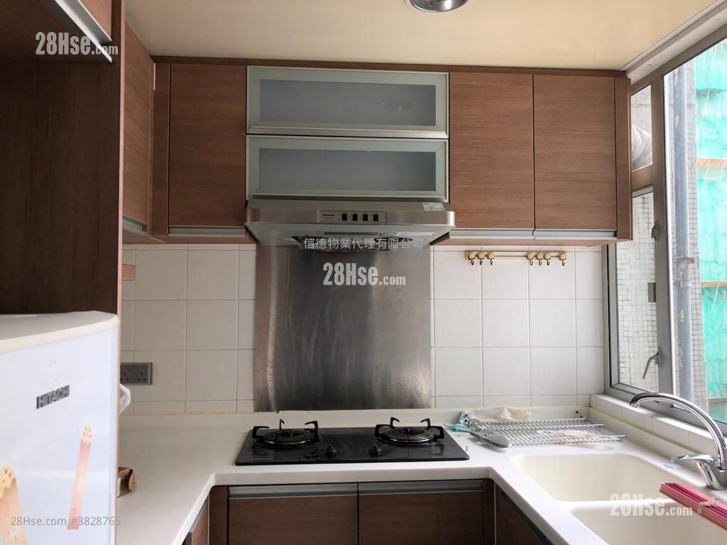 City Garden Rental 2 Bedrooms , 1 Bathroom 598 ft²
