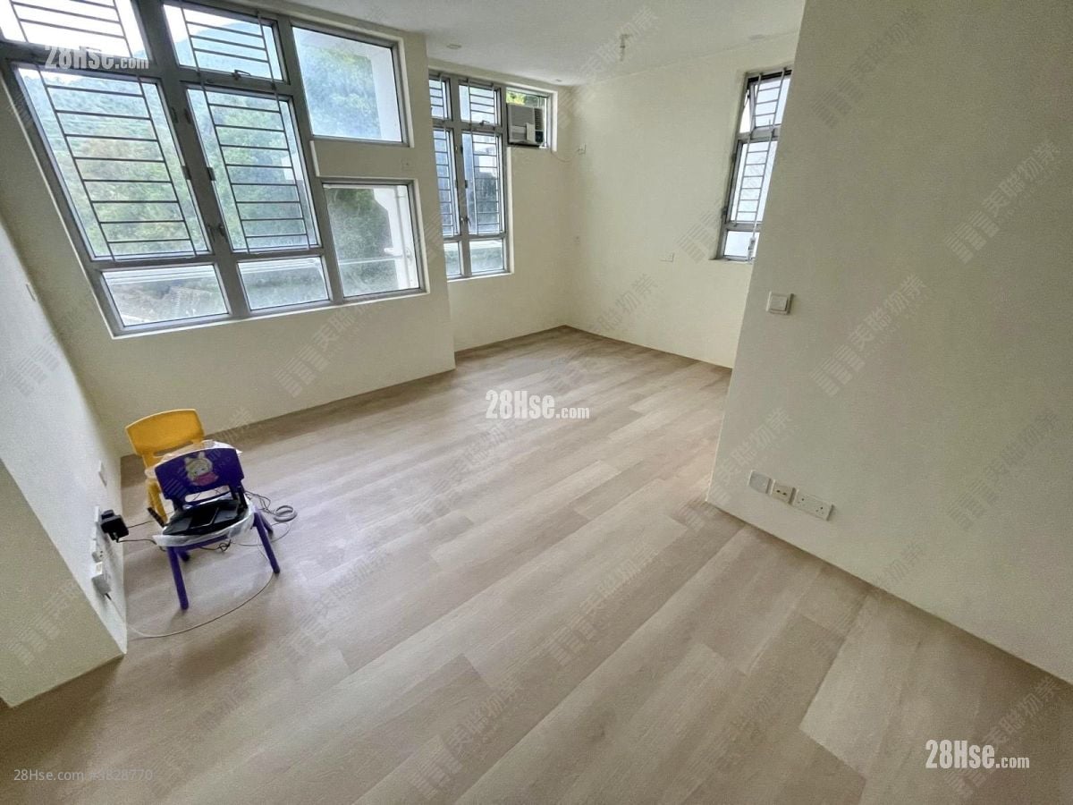 山麗苑 售盤 2 房 447 平方呎