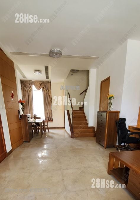 The Green Sell 3 Bedrooms 1,315 ft²