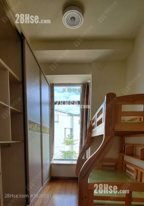 The Green Sell 3 Bedrooms 1,315 ft²