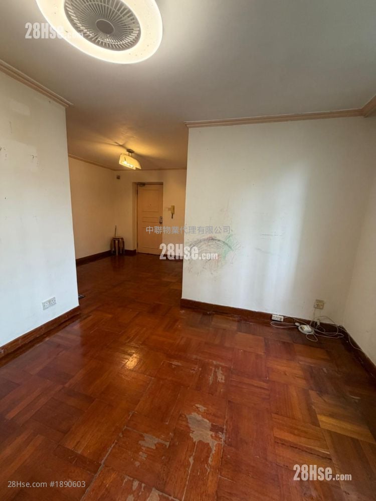 Saddle Ridge Garden Sell 592 ft²